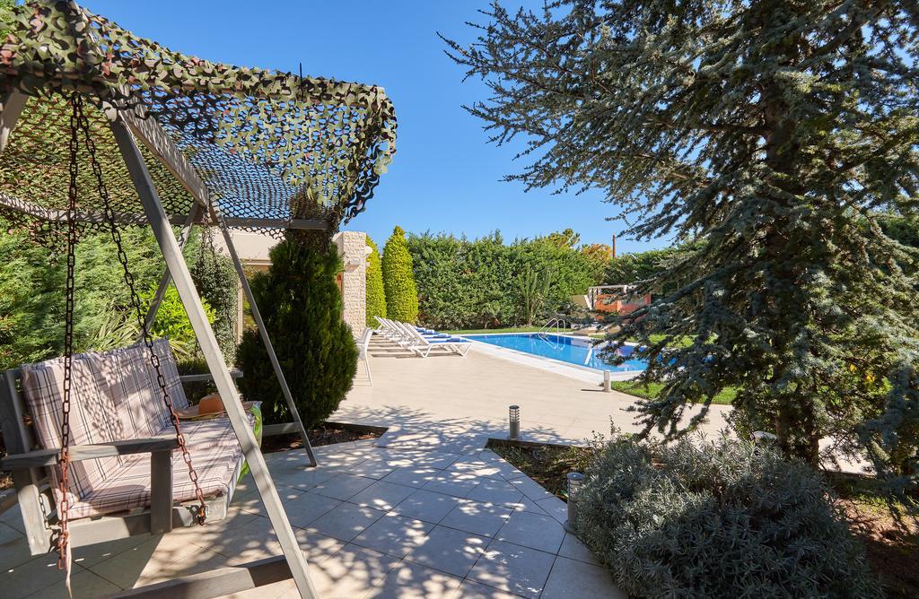 Evergreen Villa