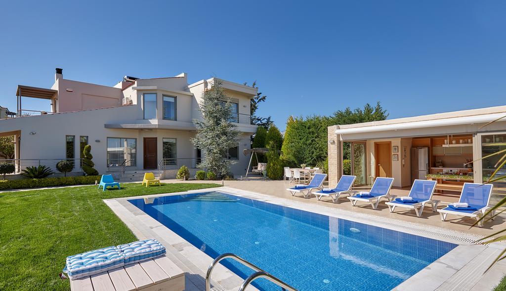 Evergreen Villa *